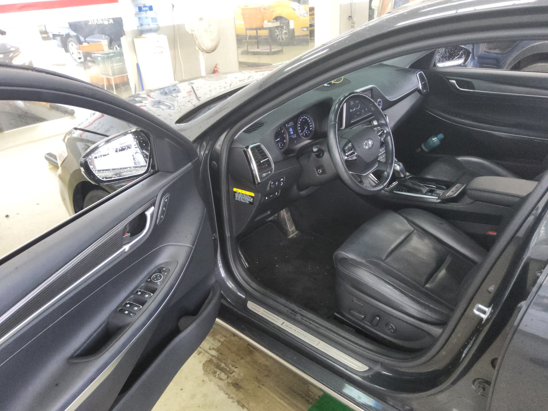 2017 - hyundai grandeur