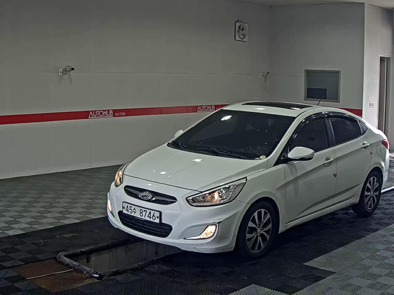 2014 - hyundai accent