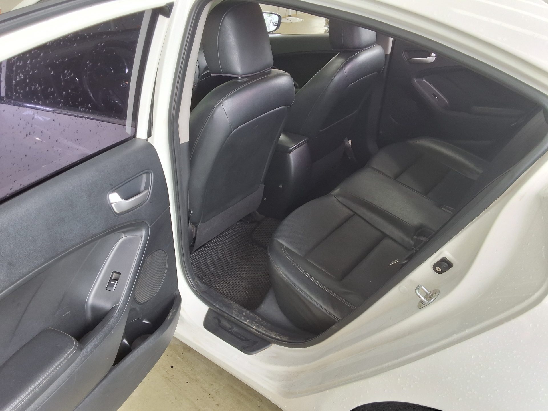 2013 - kia k3
