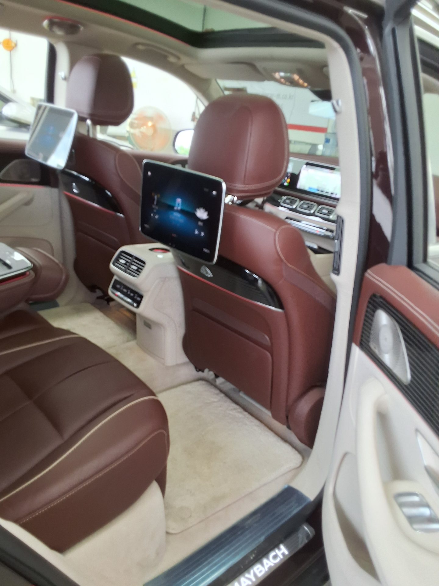 2023 - mercedes-benz gls 600