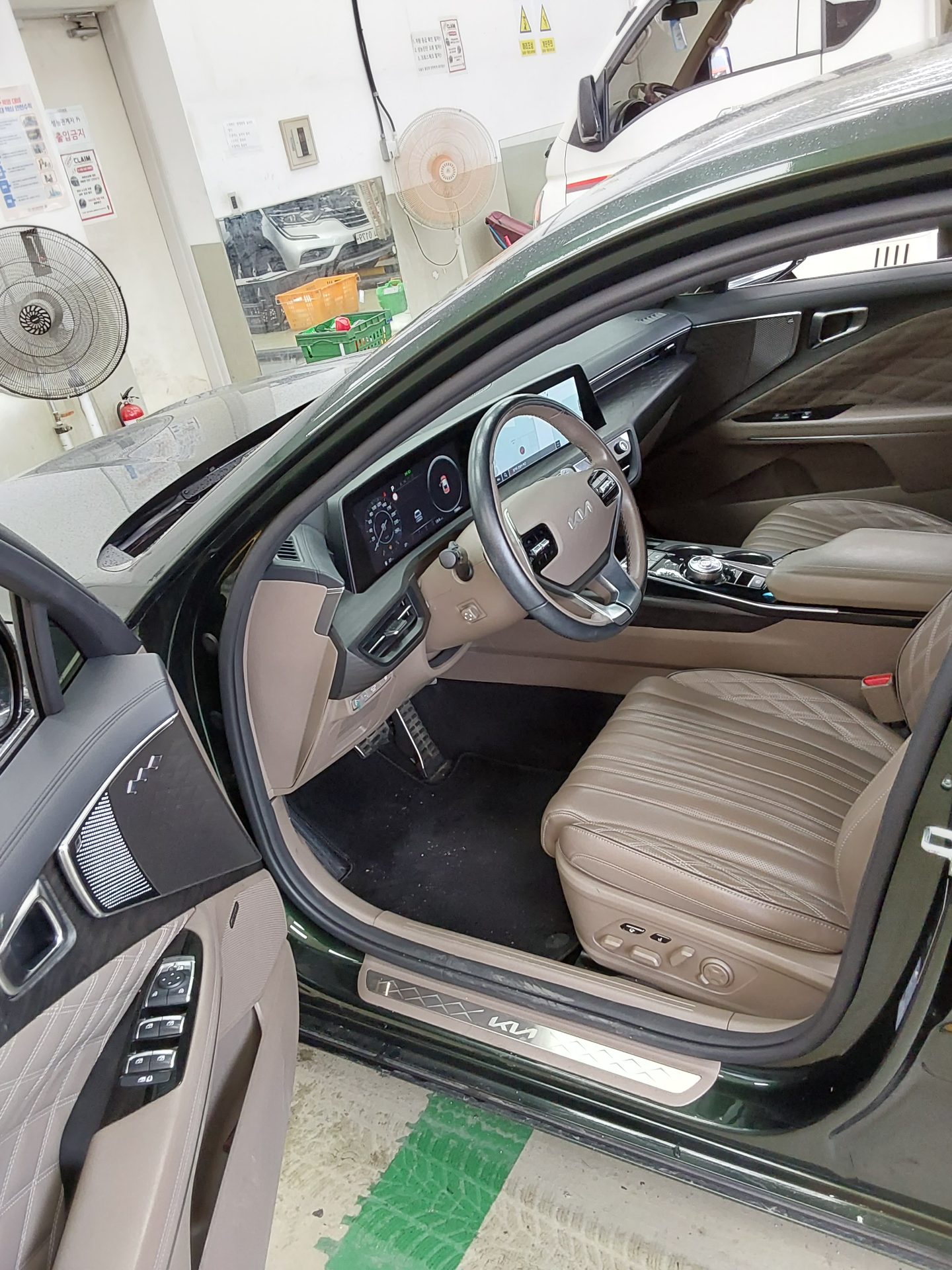 2022 - kia k8
