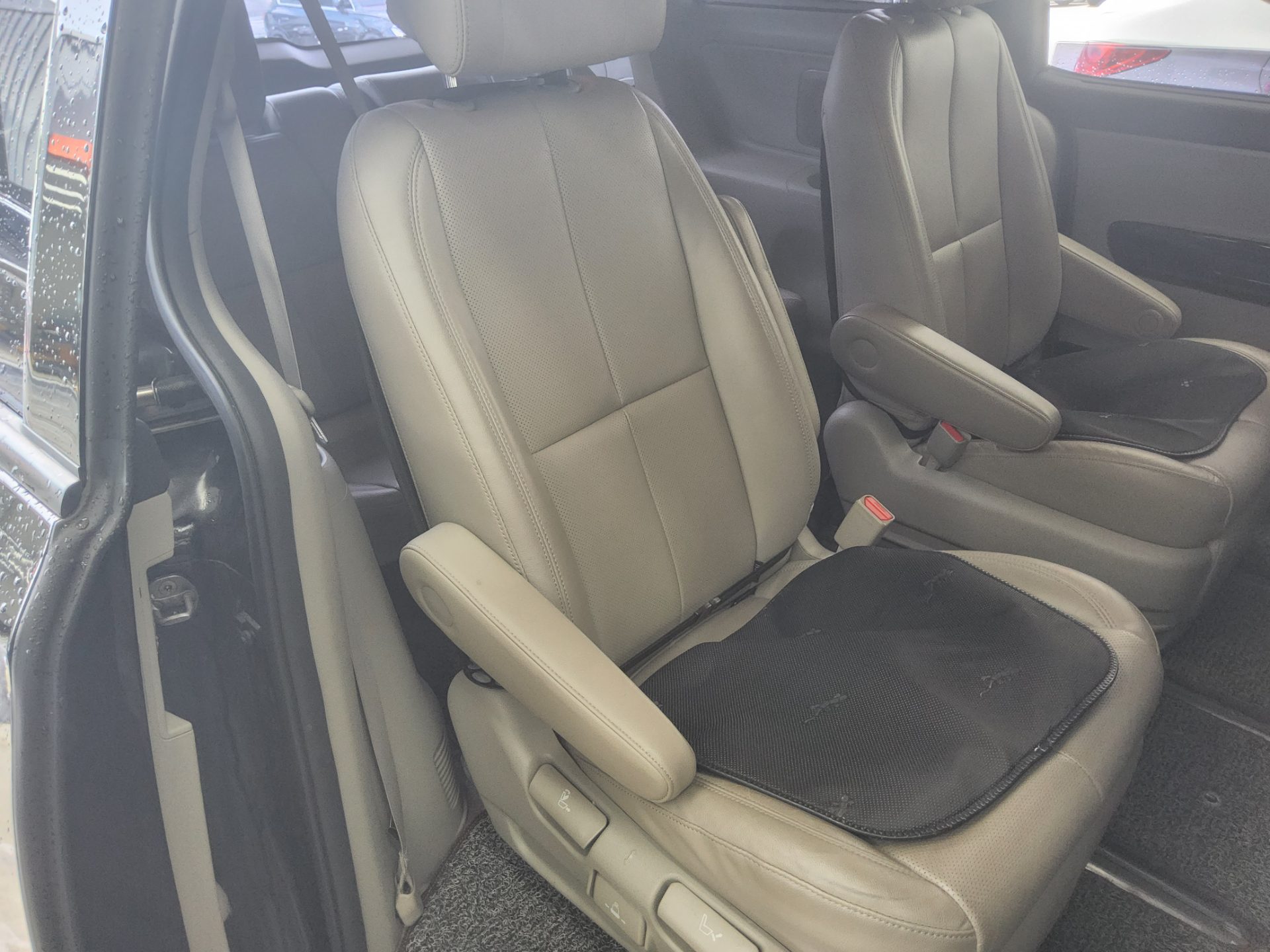 2019 - kia carnival