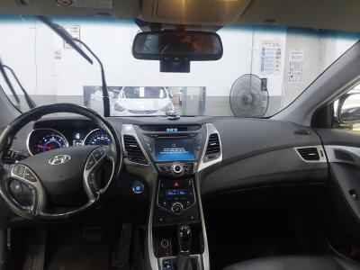 هيونداي الجديد أفانتي Md 1.6 Vgt Modern 2015 MODERN