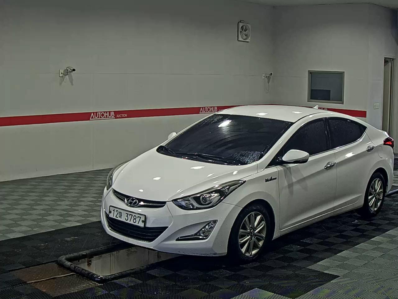 2015 - hyundai avante