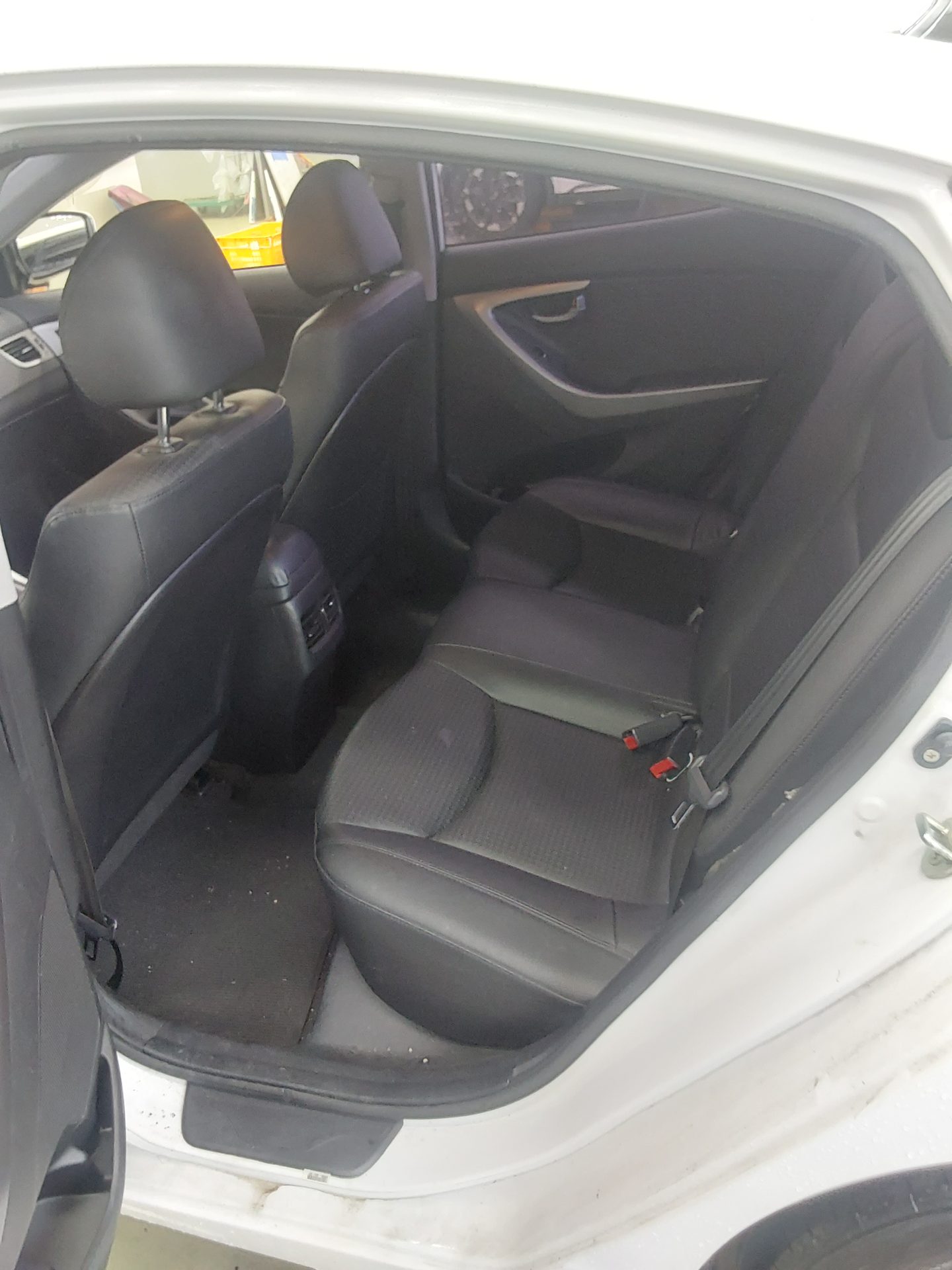 2015 - hyundai avante