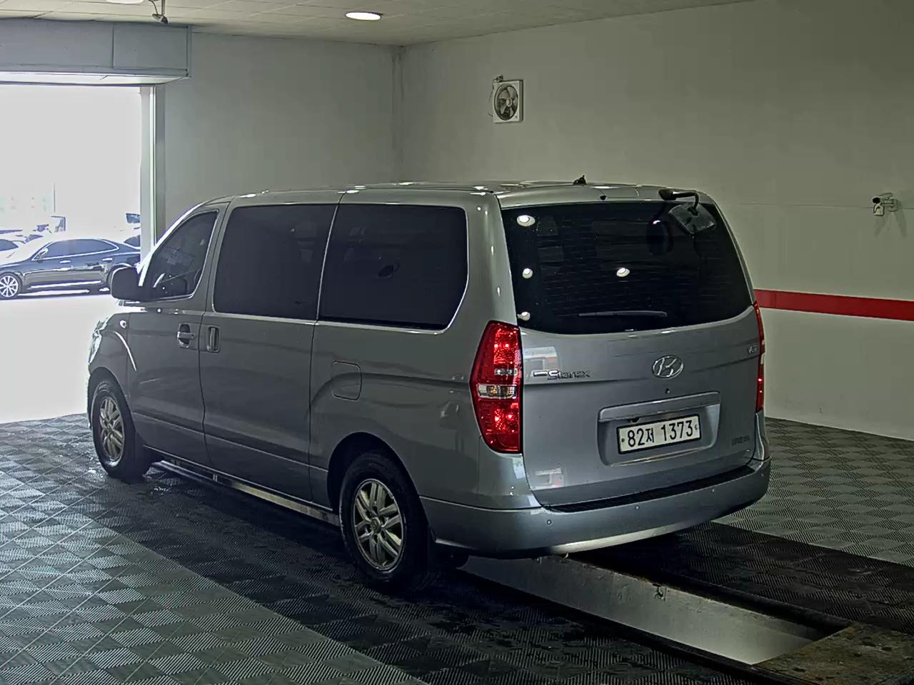 2021 - hyundai grand starex