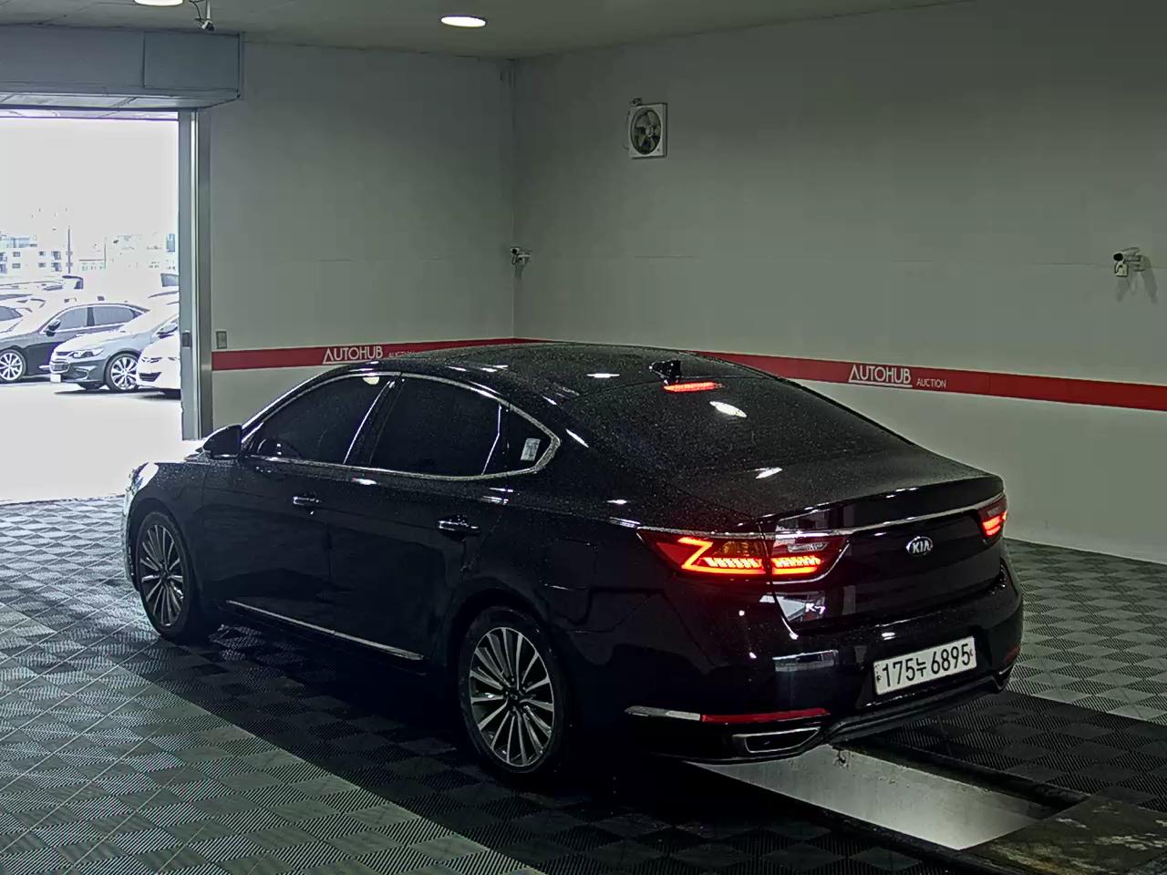 2017 - kia k7