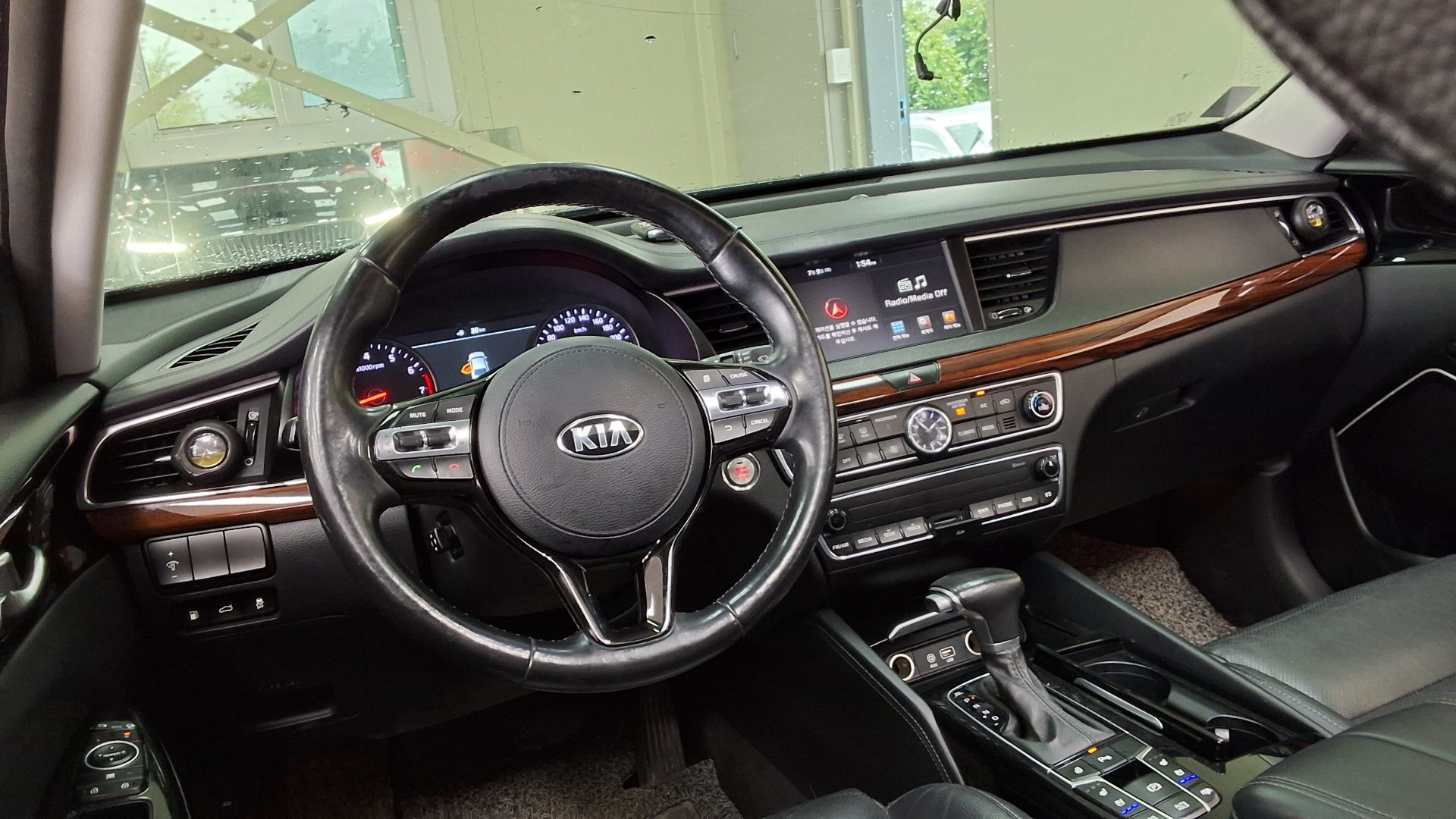 2017 - kia k7