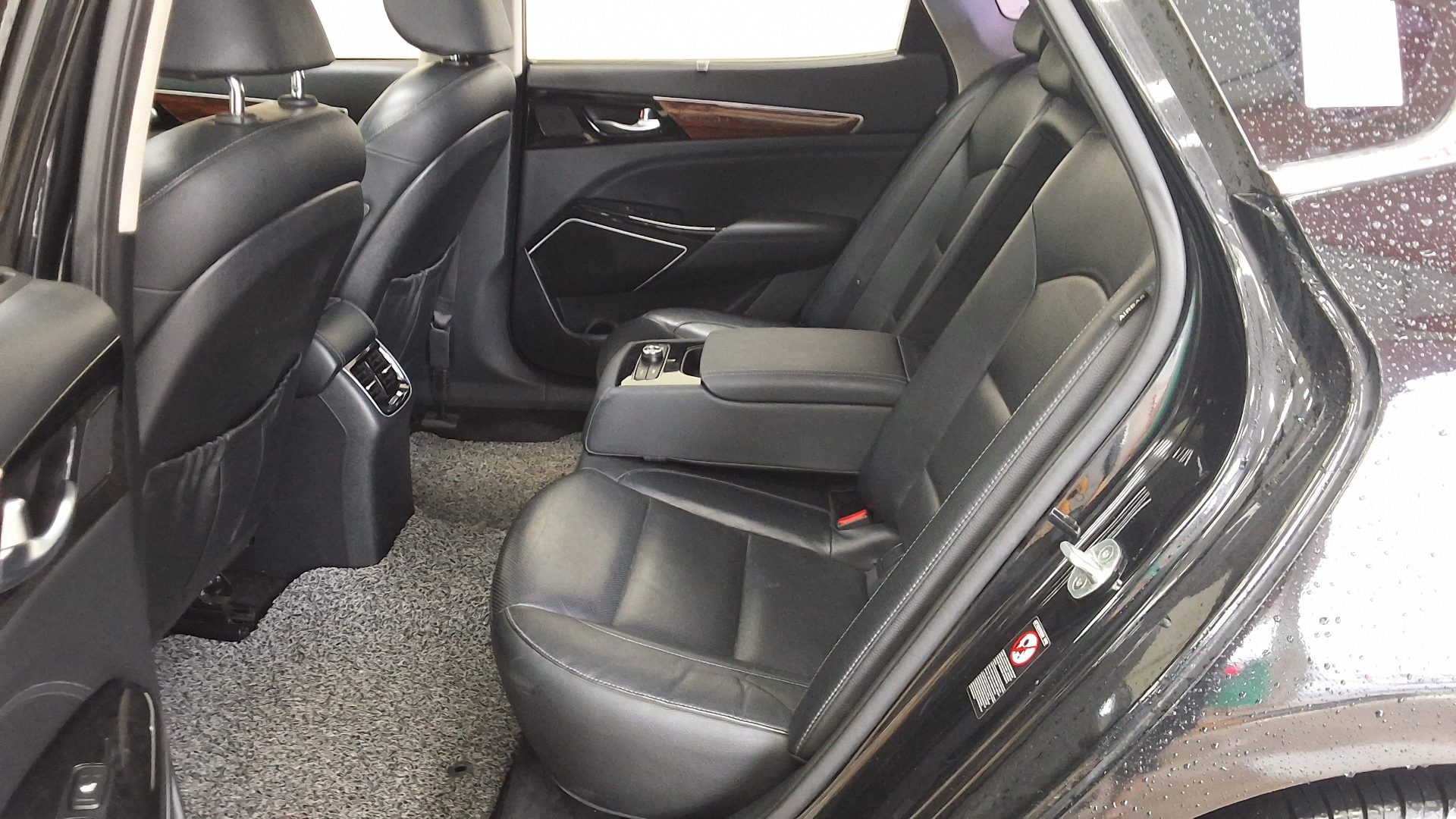 2017 - kia k7