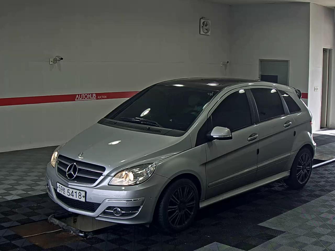 2011 - mercedes-benz b200