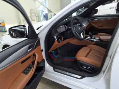 بي إم دبليو 5 Series (7Th Gen) 520D M Sport Pack Special 2018 SPORT SPECIAL