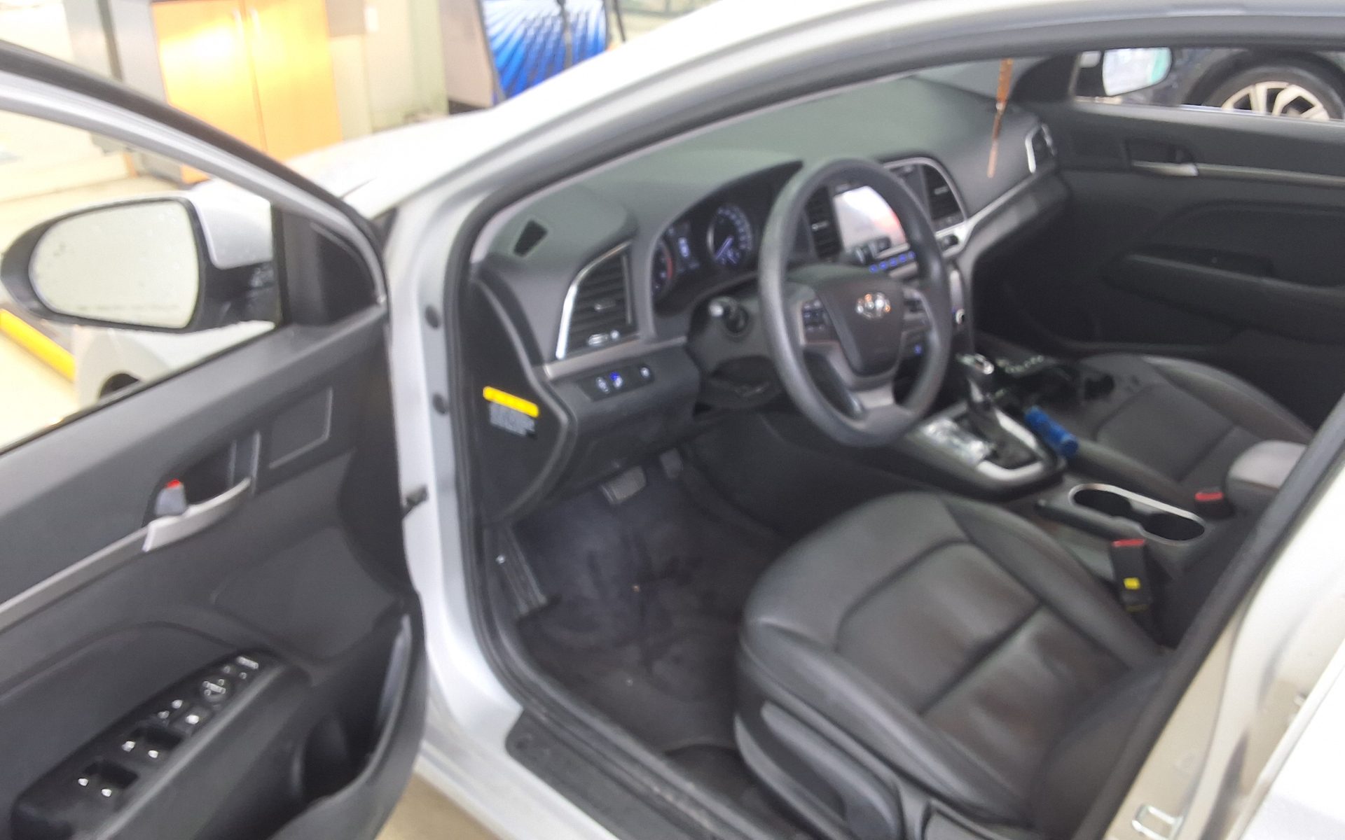 2017 - hyundai avante