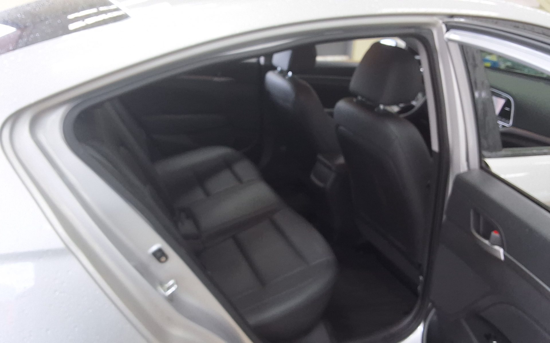 2017 - hyundai avante