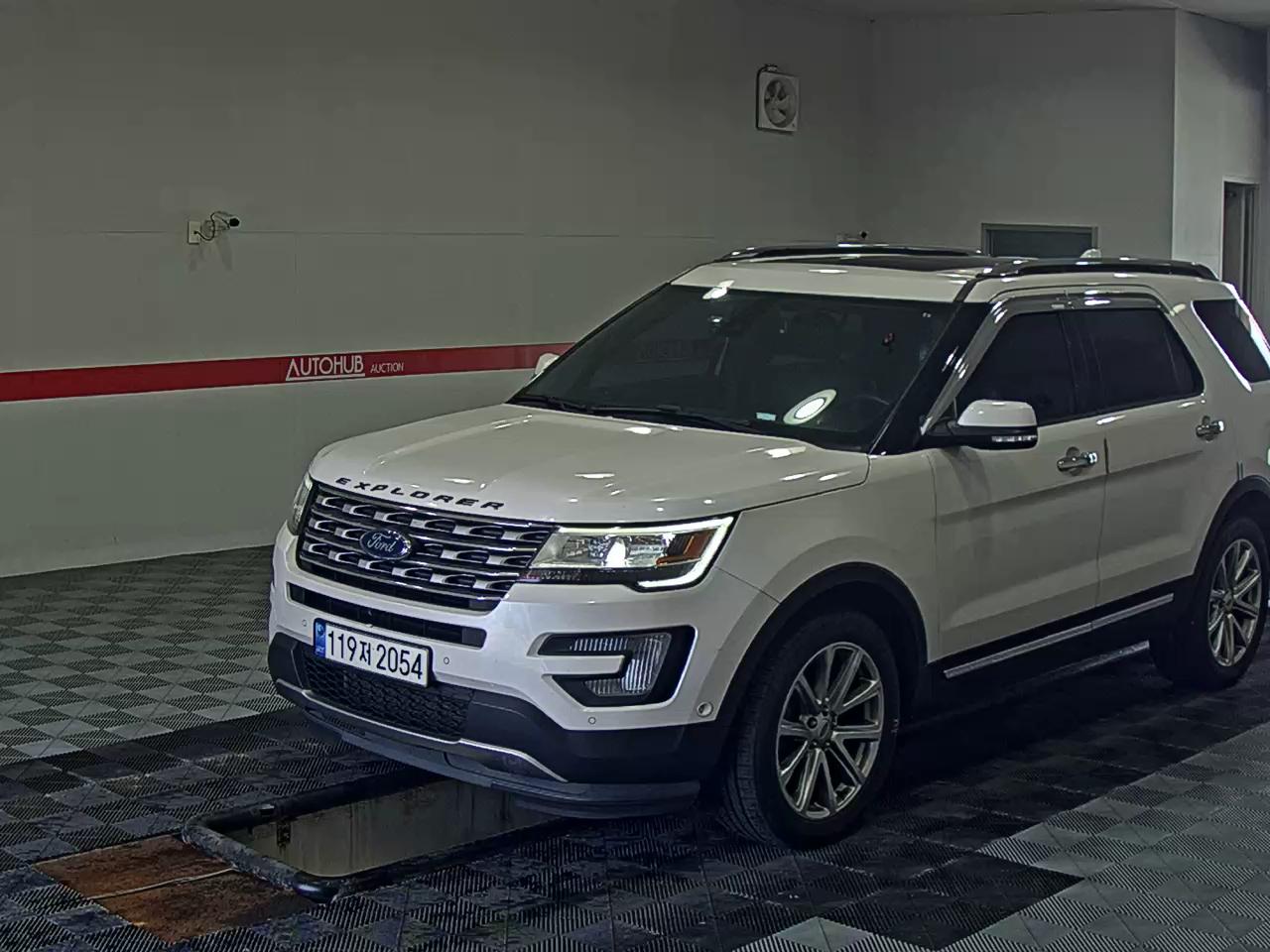 2017 - ford explorer