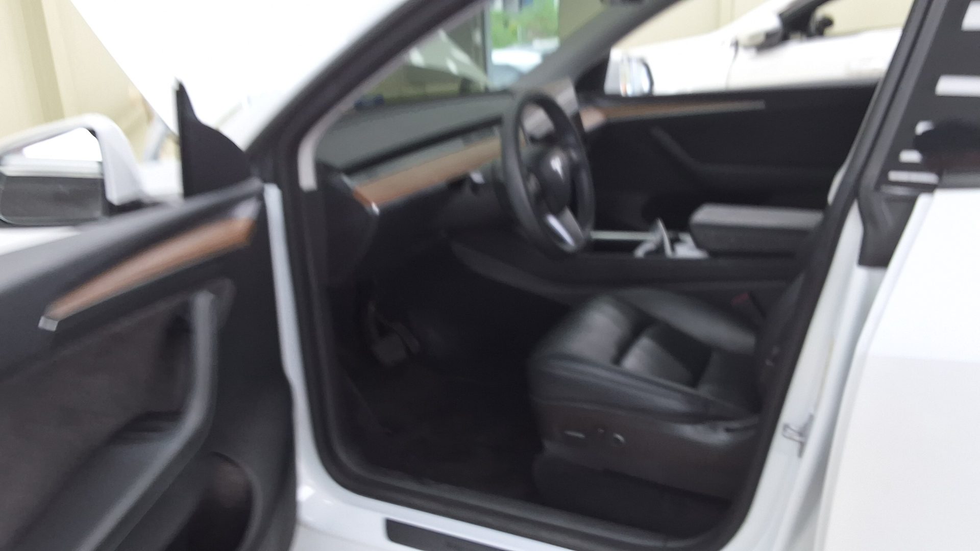 Tesla Model Y 2022 — صورة 4