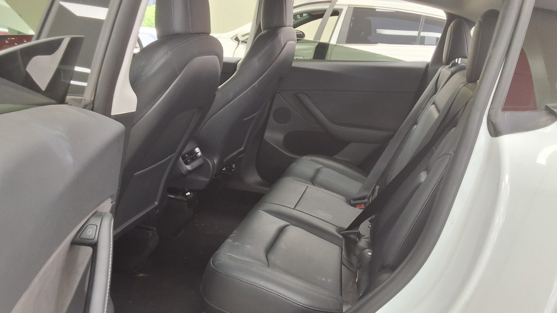 Tesla Model Y 2022 — صورة 6
