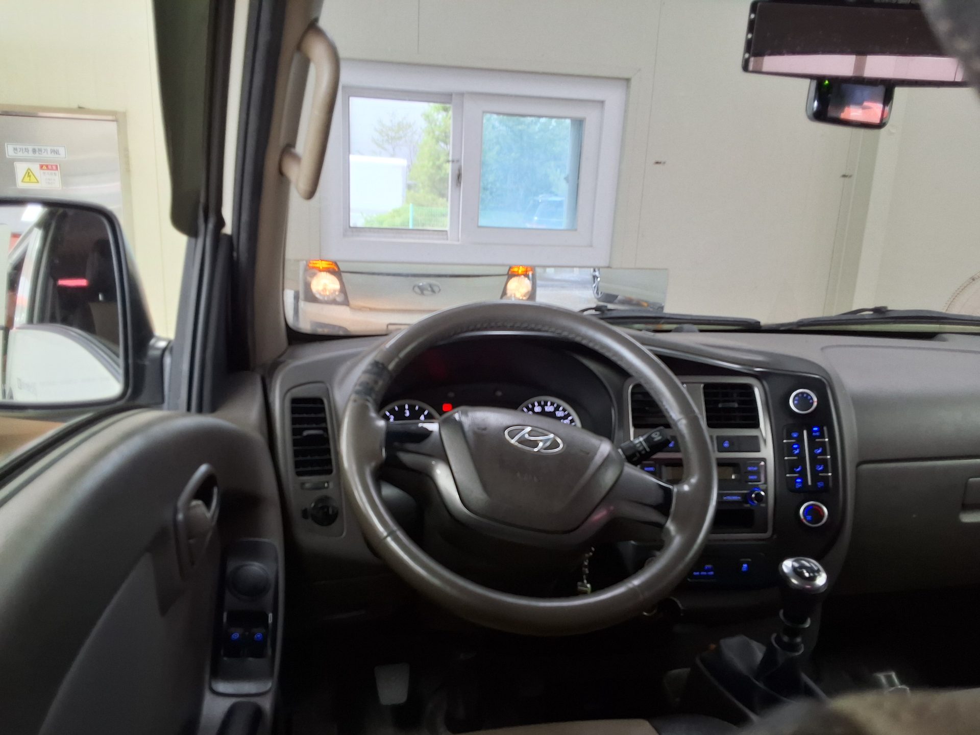 2017 - hyundai porter