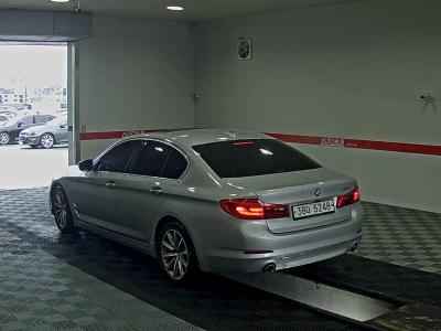 بي إم دبليو 5 Series (7Th Gen) 520I فاخر 2018 فاخر