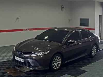 TOYOTA CAMRY (10TH GEN)