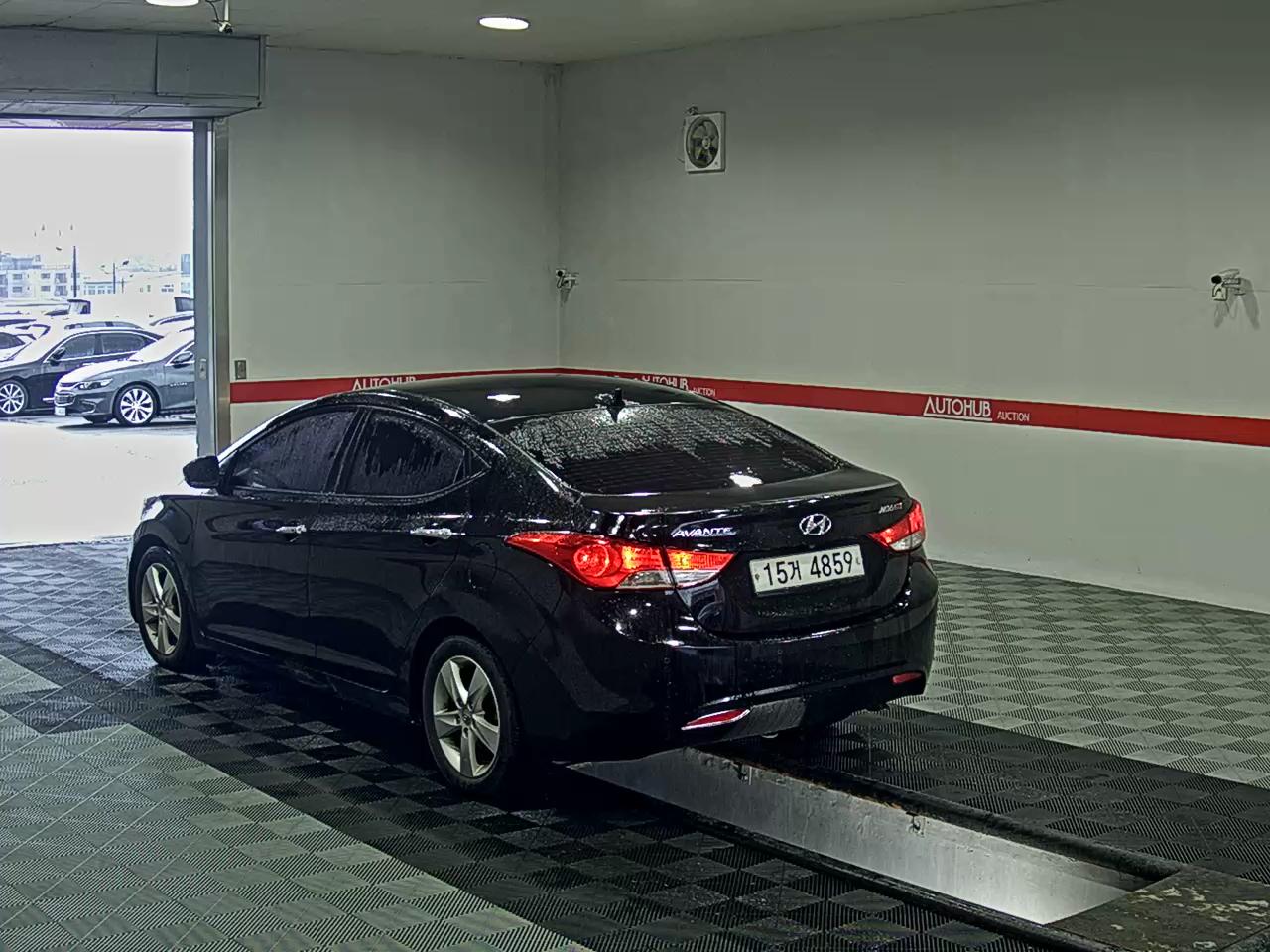2011 - hyundai avante
