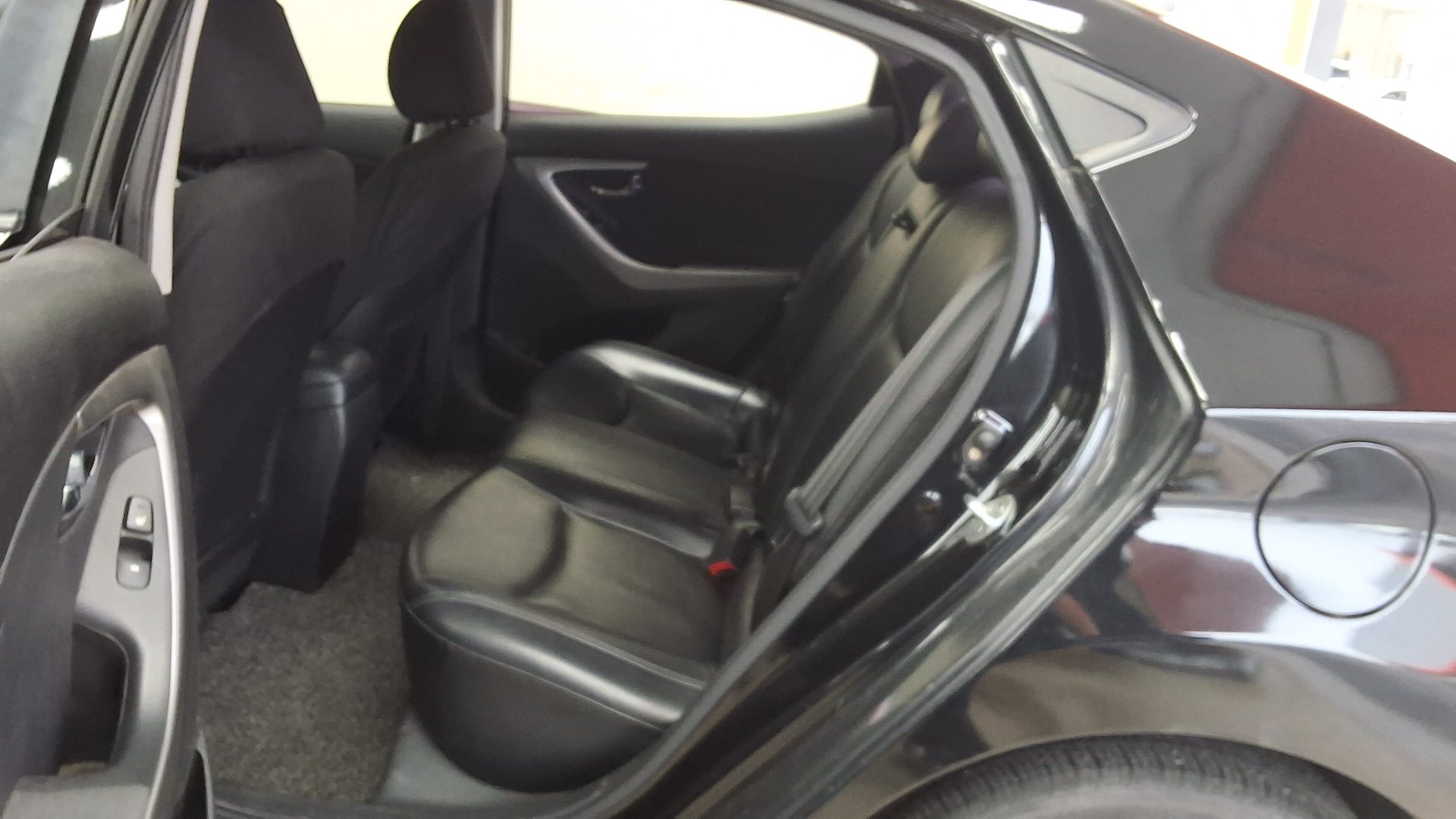 2011 - hyundai avante