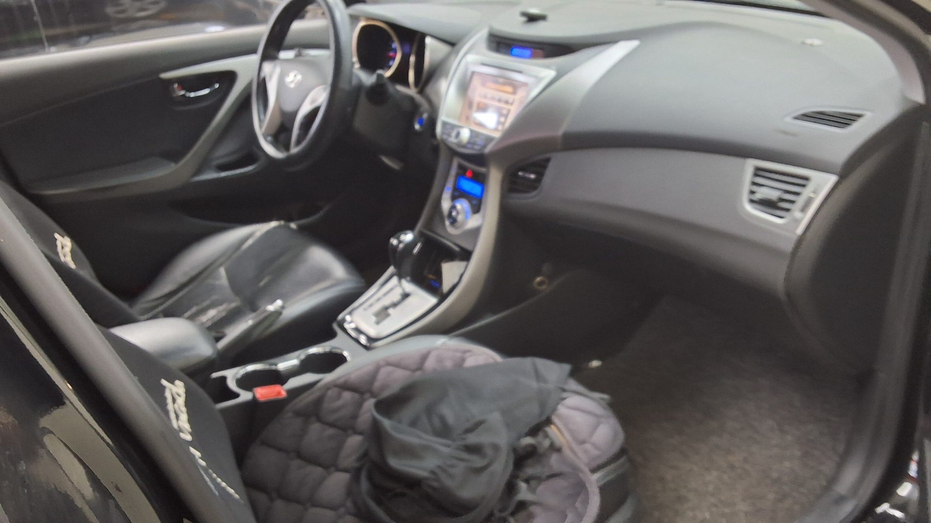 2011 - hyundai avante