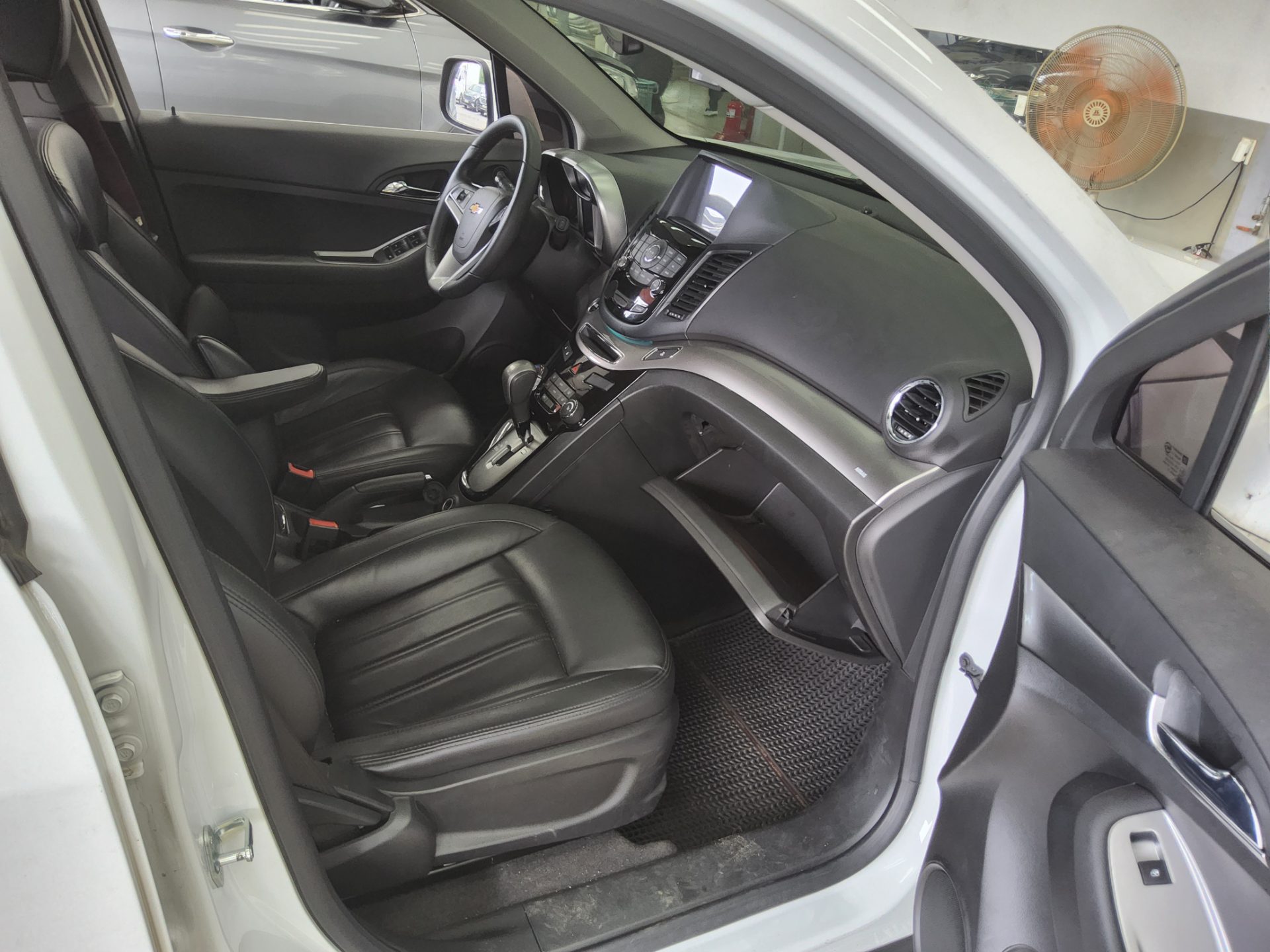 2016 - chevrolet orlando