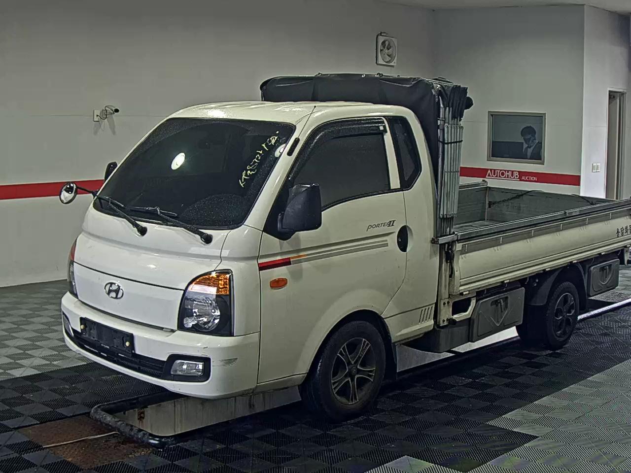 HYUNDAI PORTER II SUPER CAB EXTRA WHEELBASE