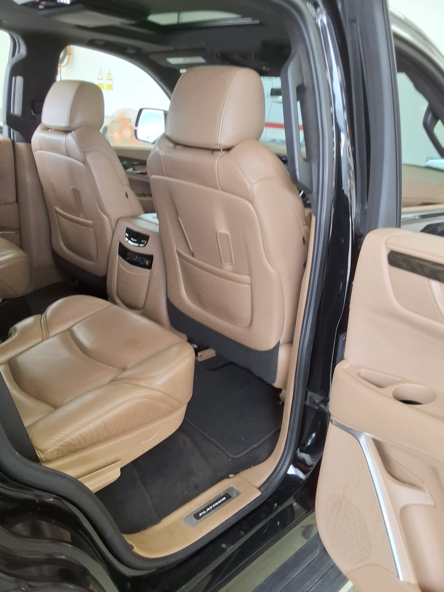 2020 - cadillac escalade