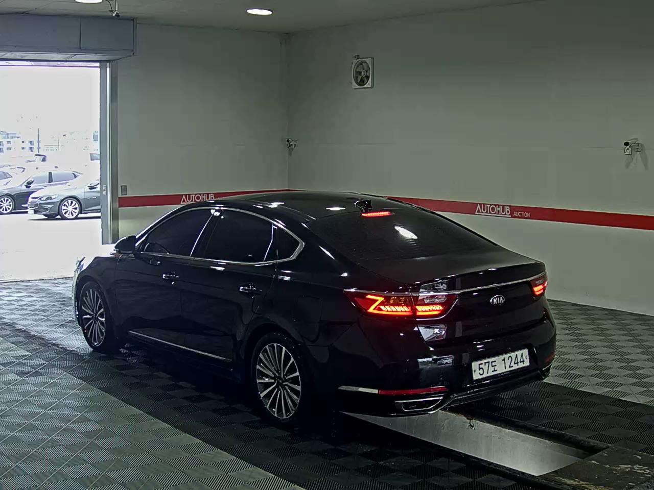 2017 - kia k7