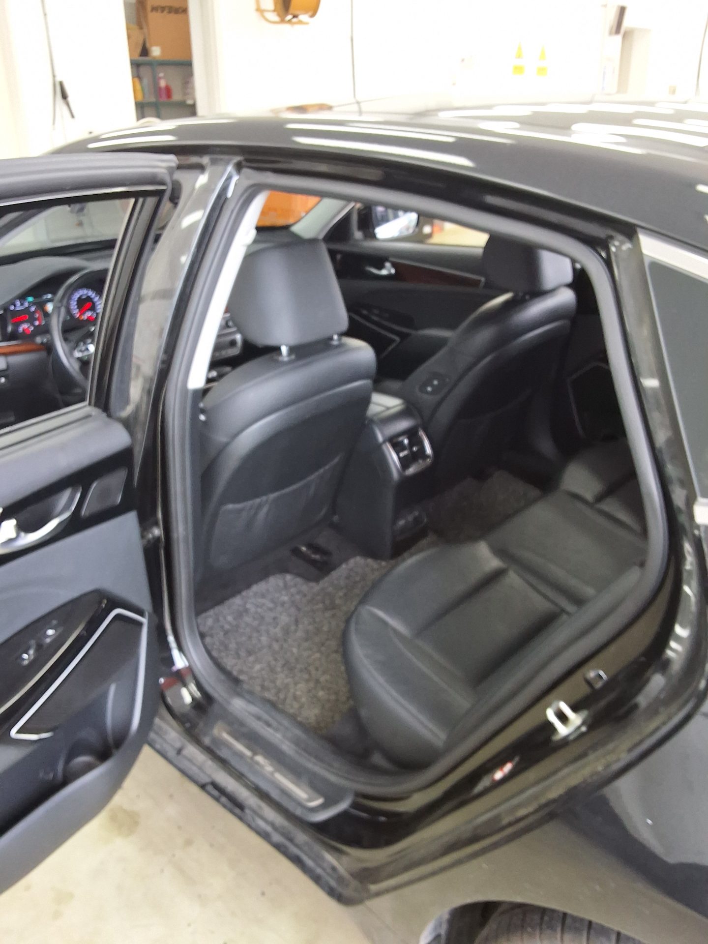 2017 - kia k7