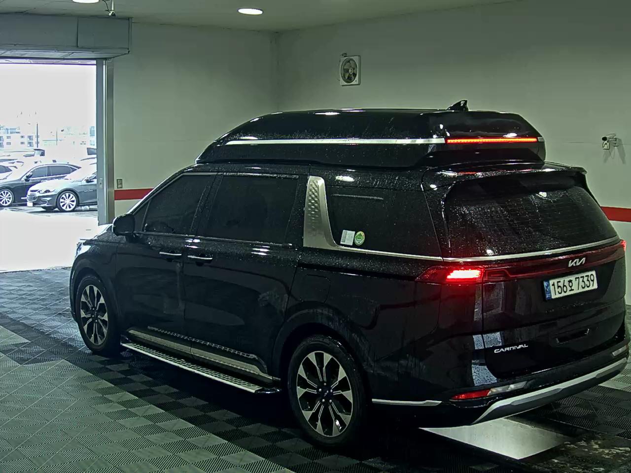 2022 - kia carnival