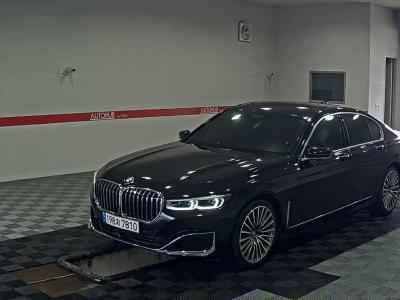 Bmw M7 2021