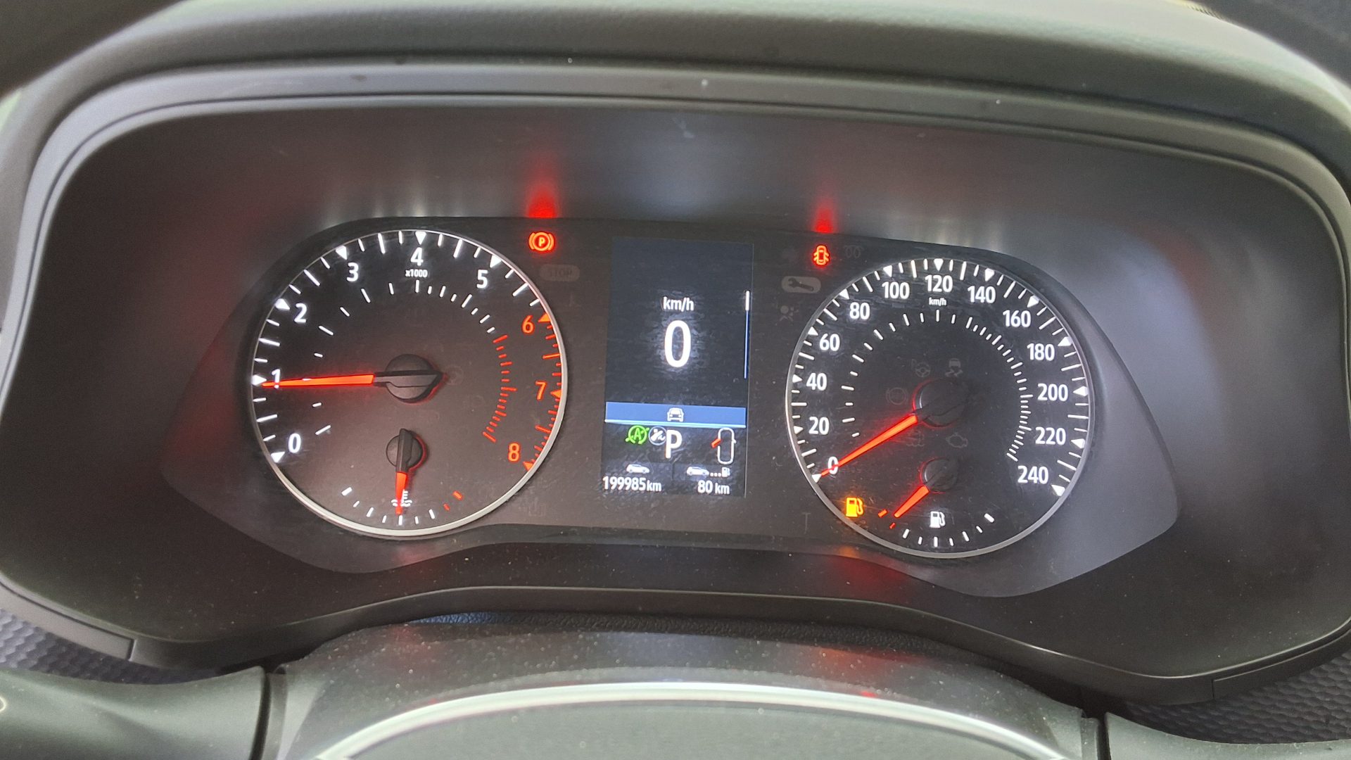2020 - renault xm3