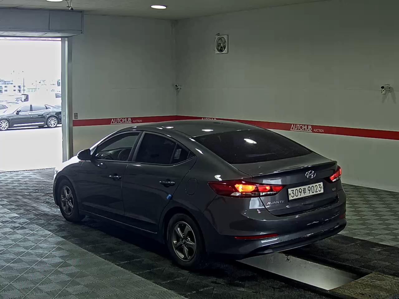 2017 - hyundai avante