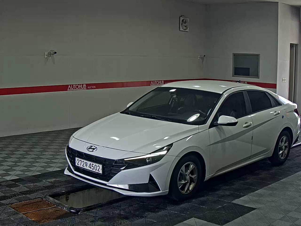 هيونداي أفانتي 2021 — صورة 1