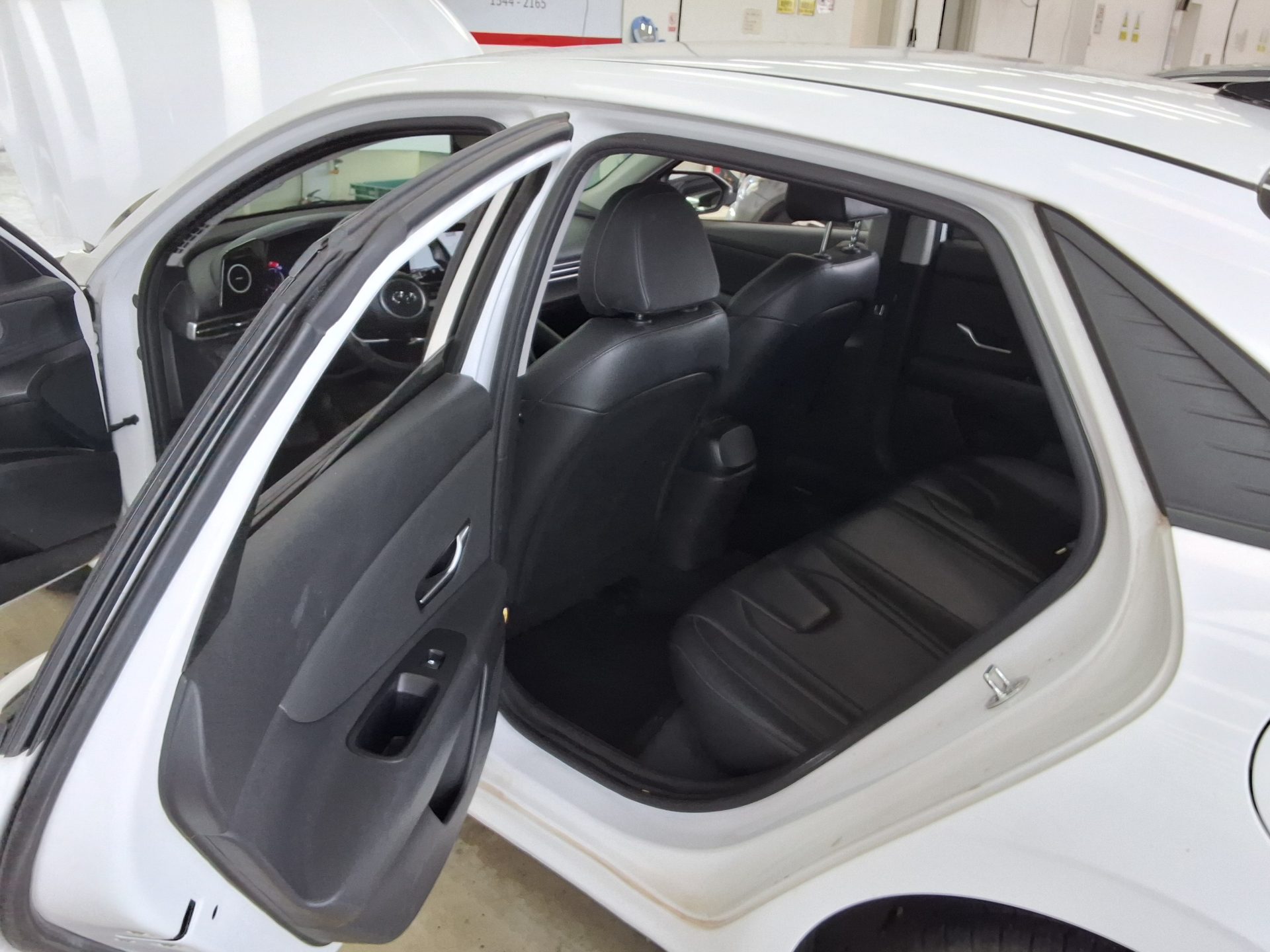 2021 - hyundai avante
