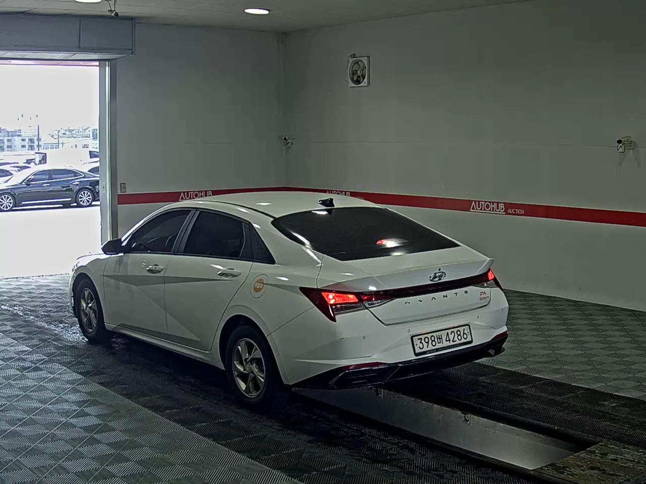 2021 - hyundai avante