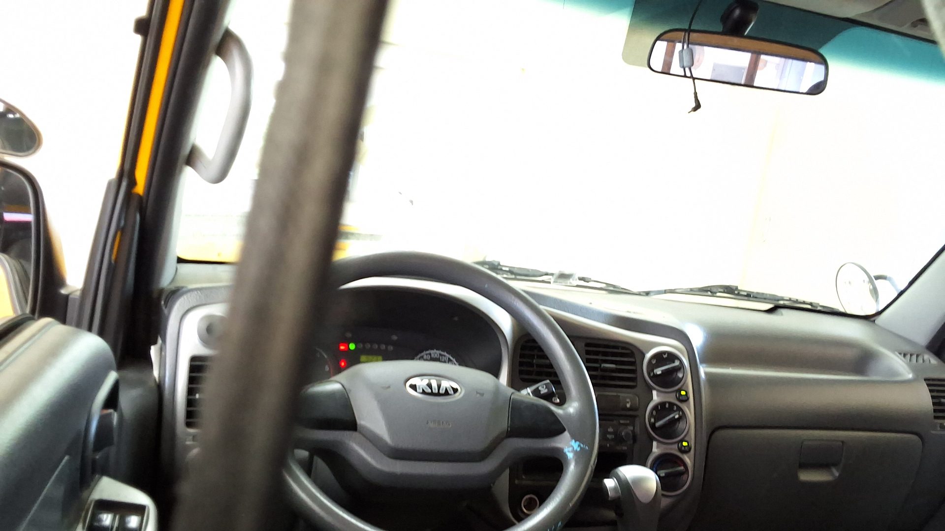 2016 - kia bongo