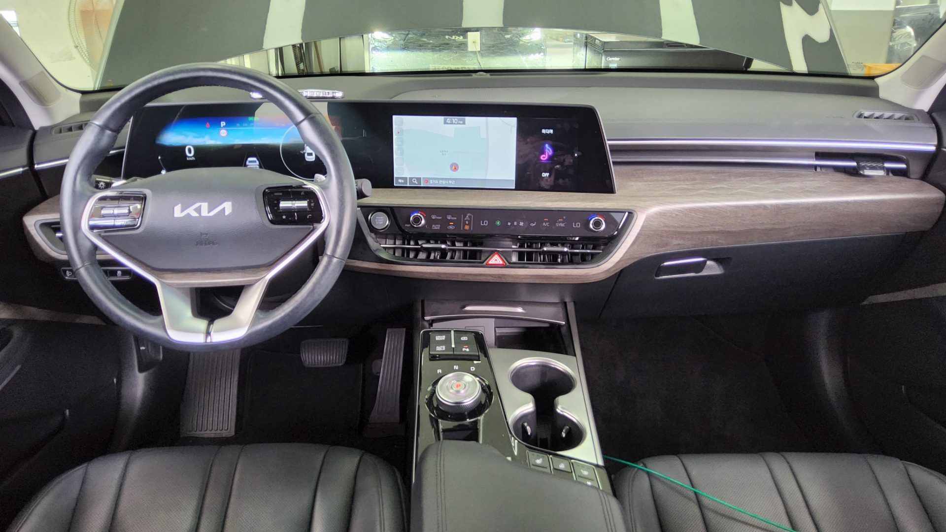 2022 - kia k8