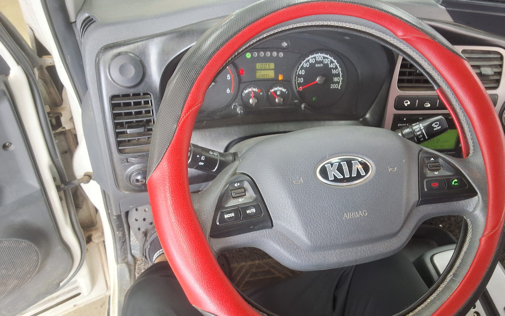 2016 - kia bongo