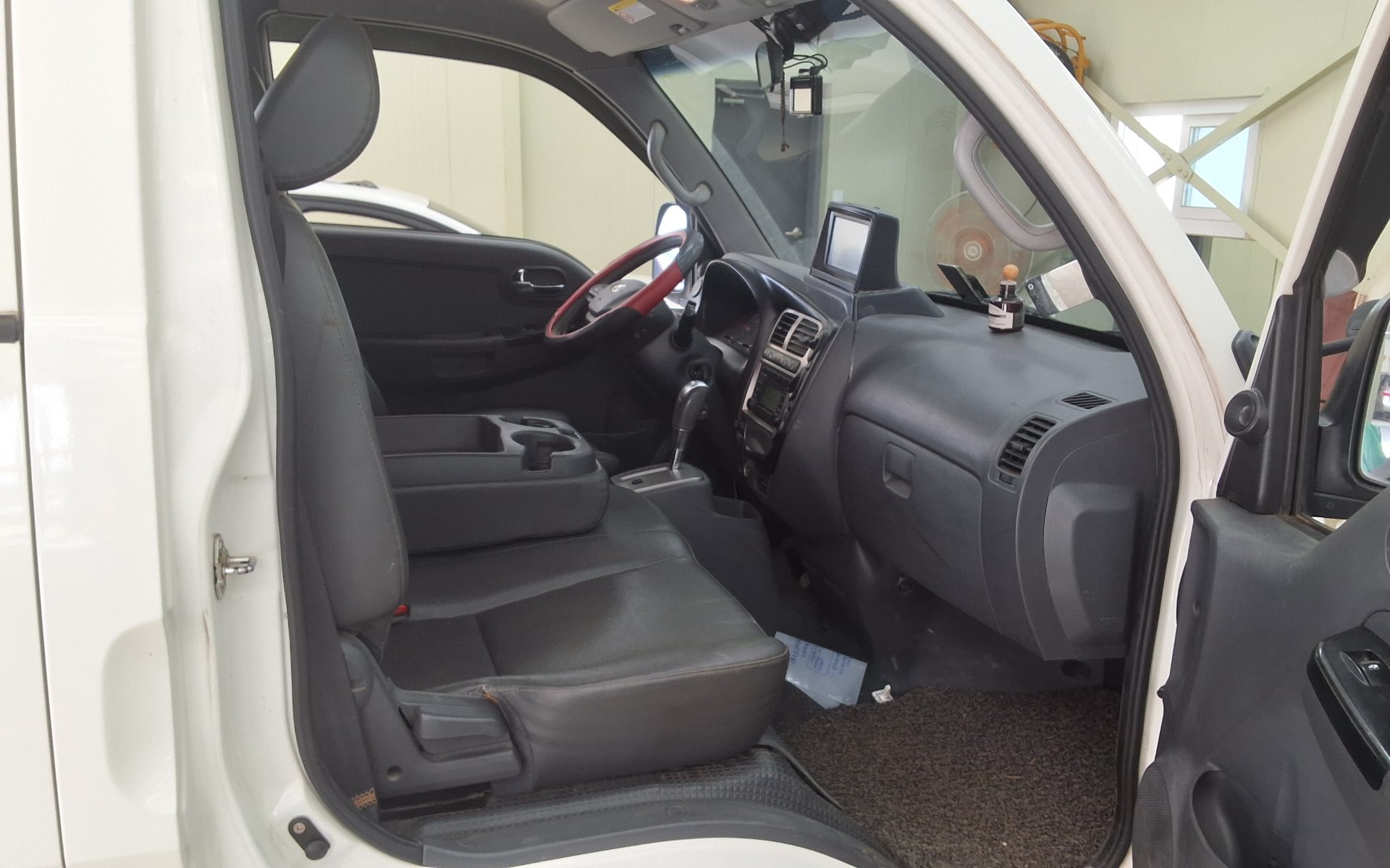 2016 - kia bongo