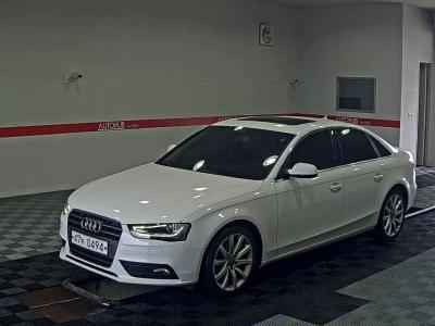 AUDI A4 (4TH GEN) 30 TDI