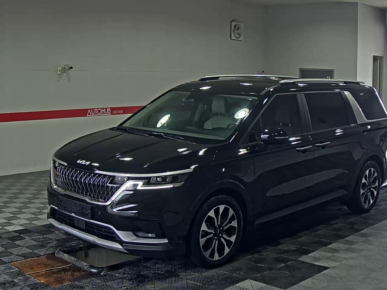 2023 - kia carnival