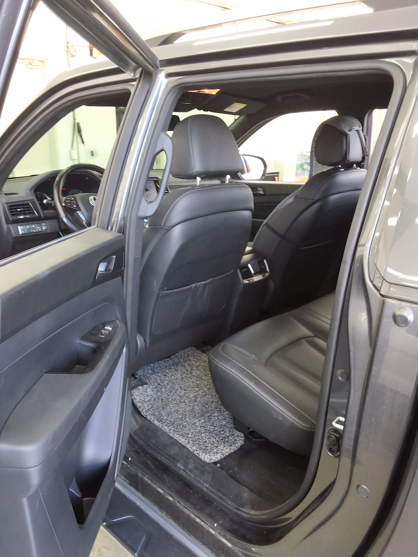 2021 - ssangyong rexton