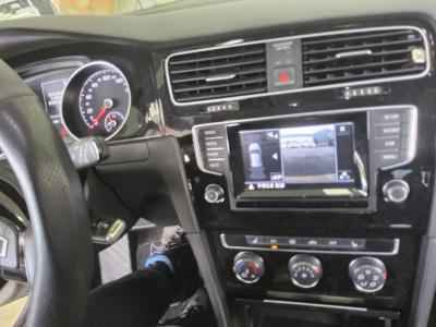 فولكس فاجن Golf (7Th Gen) 1.6 Tdi Bluemotion 2015 1.6 tdi bluemotion