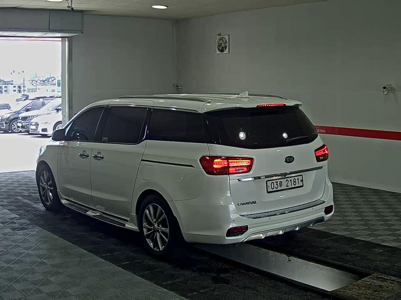 2019 - kia carnival