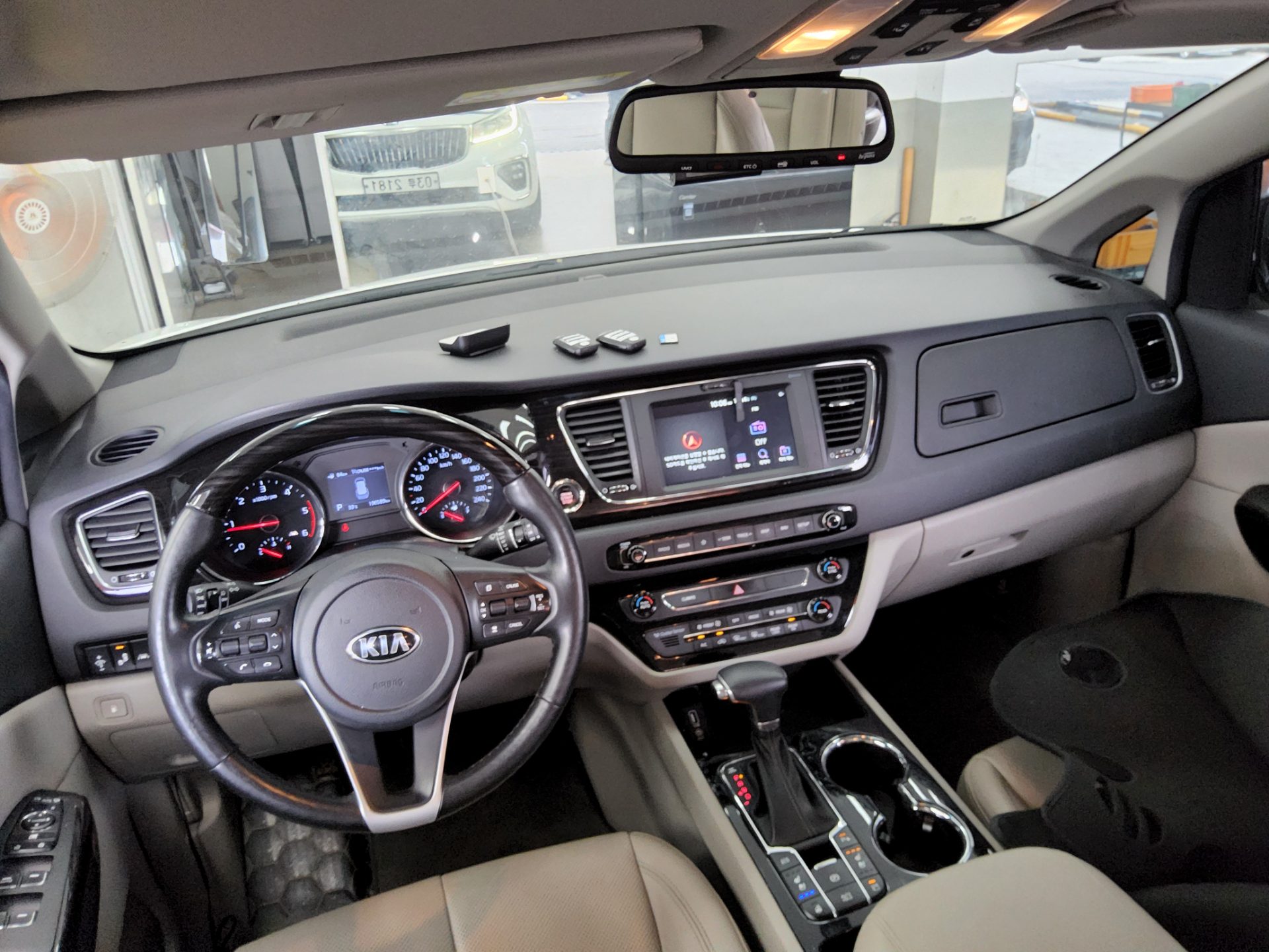 2019 - kia carnival