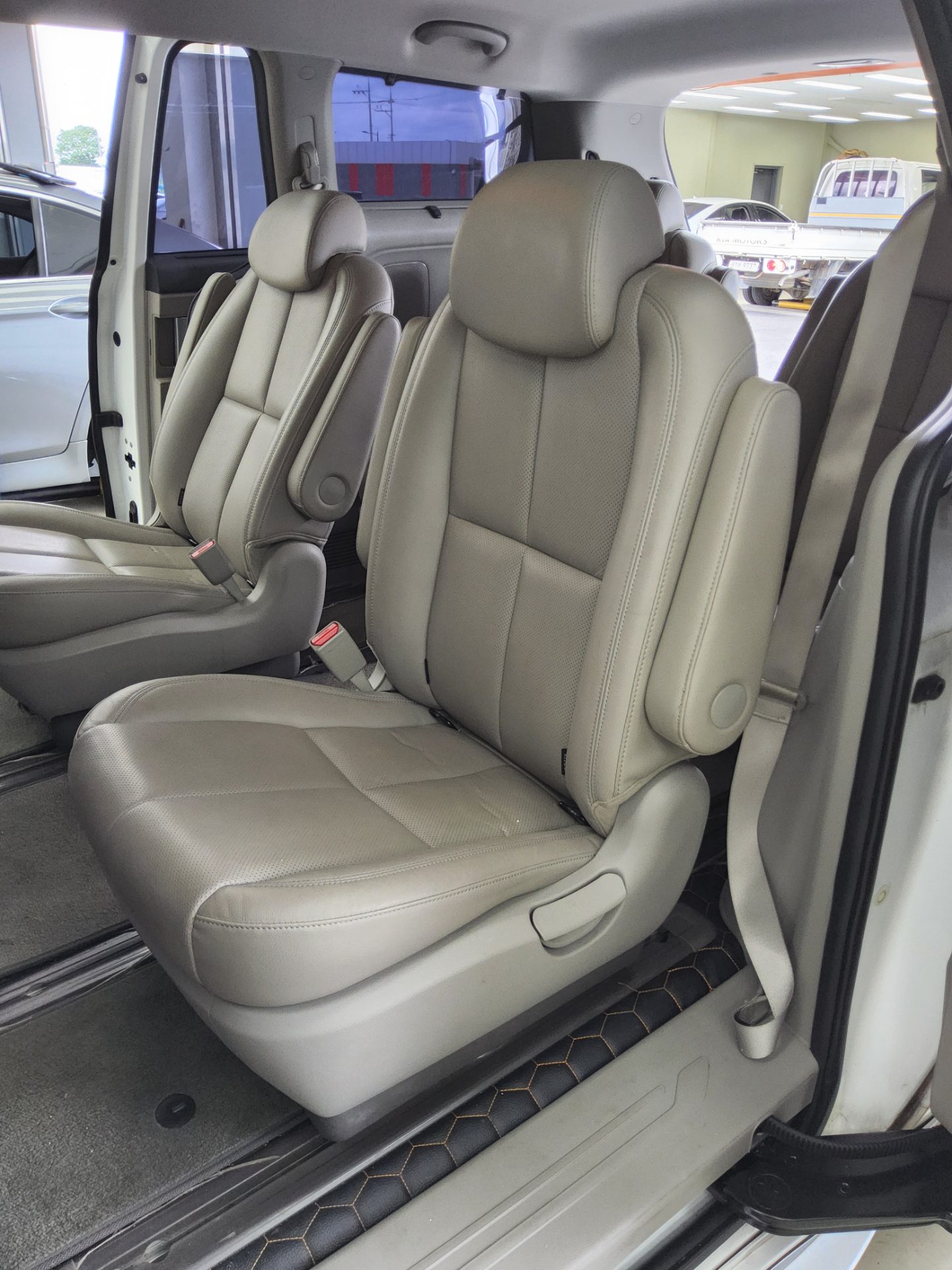 2019 - kia carnival