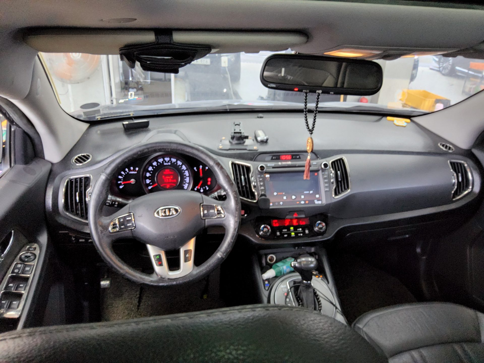 2012 - kia sportage